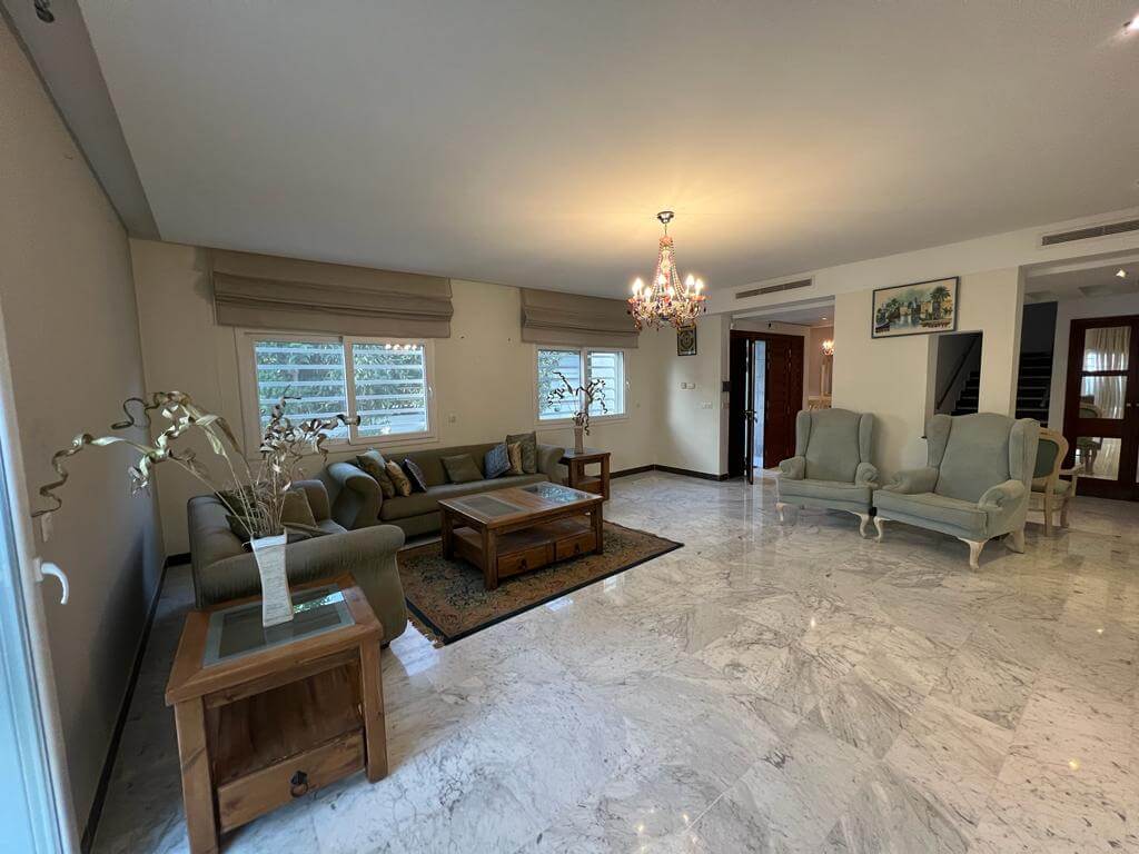 Villa S+5 à La Marsa 